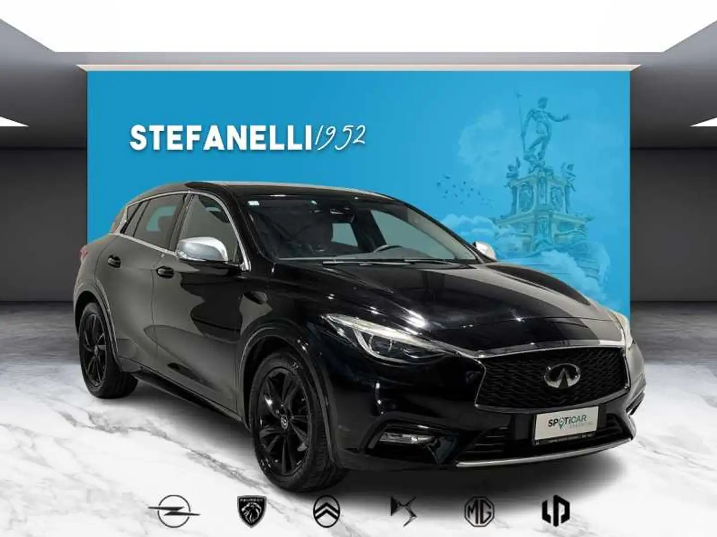 Infiniti - Q30 1.5d Premium City Black 109cv dct Negro - 1