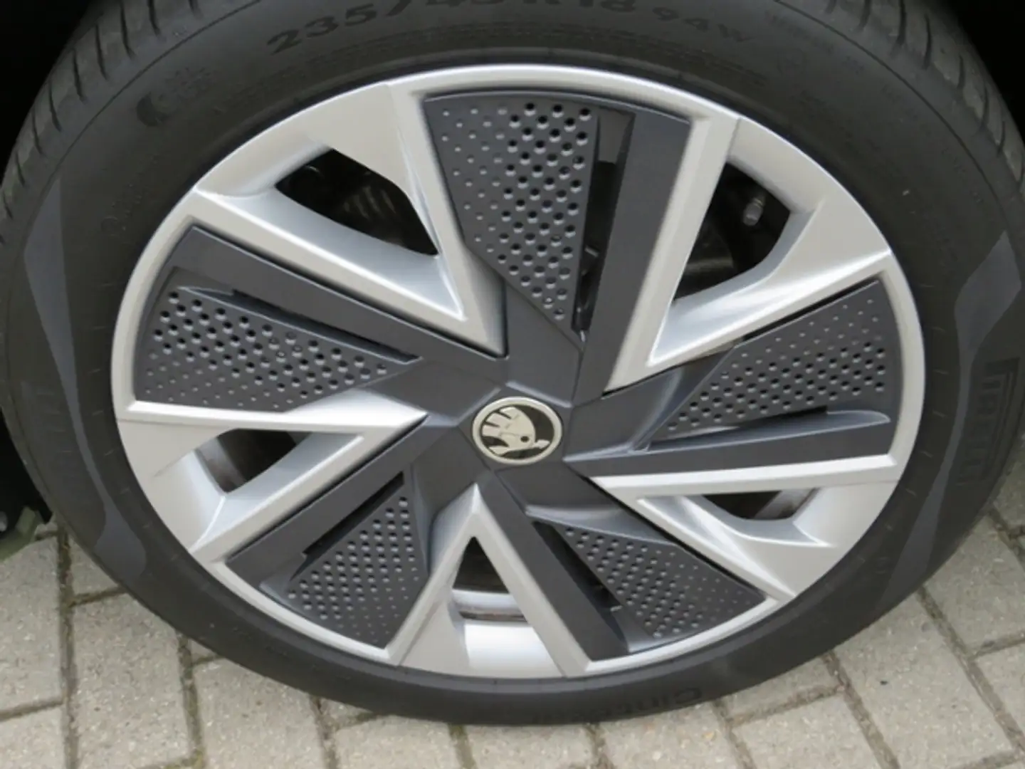 Skoda Superb Combi 1.5 TSI mHEV 110kW Selection  AHK Beige - 2