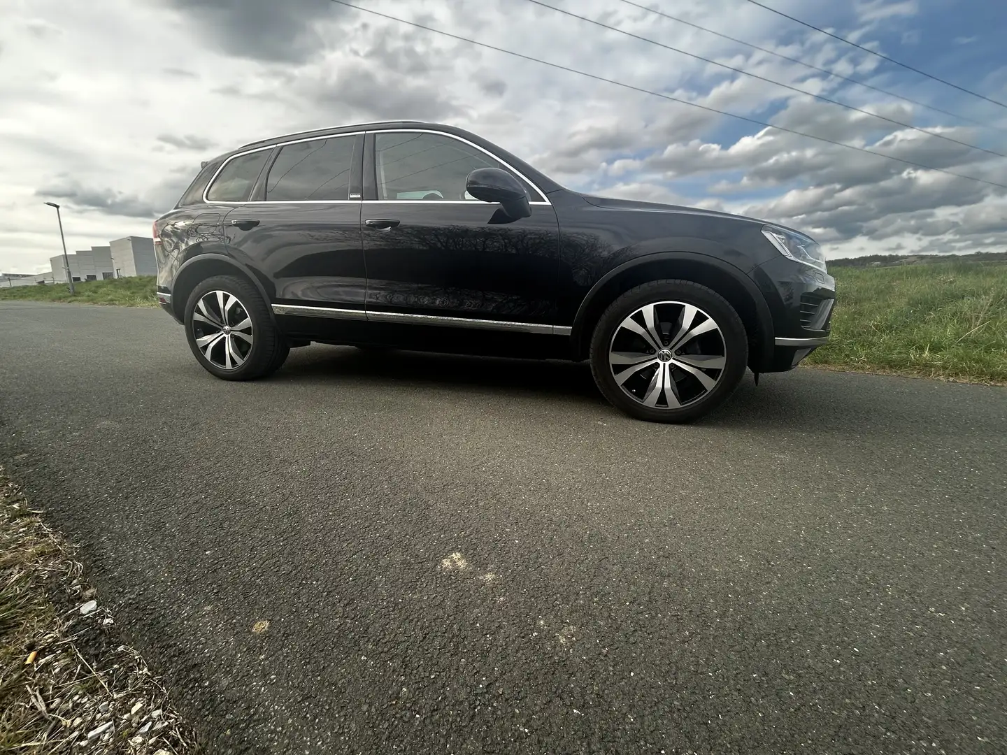 Volkswagen Touareg V6 TDI BMT/Start-St Executive Edition Terrain Tech Schwarz - 1