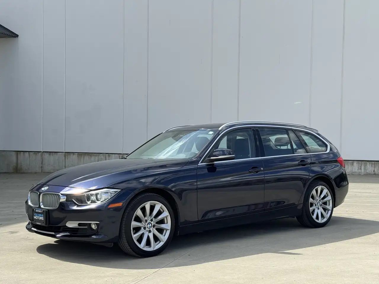 BMW 3 Series снимка BMW 3 Series