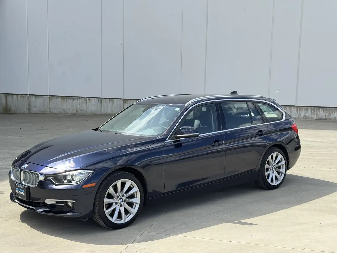 BMW 3 Series снимка BMW 3 Series
