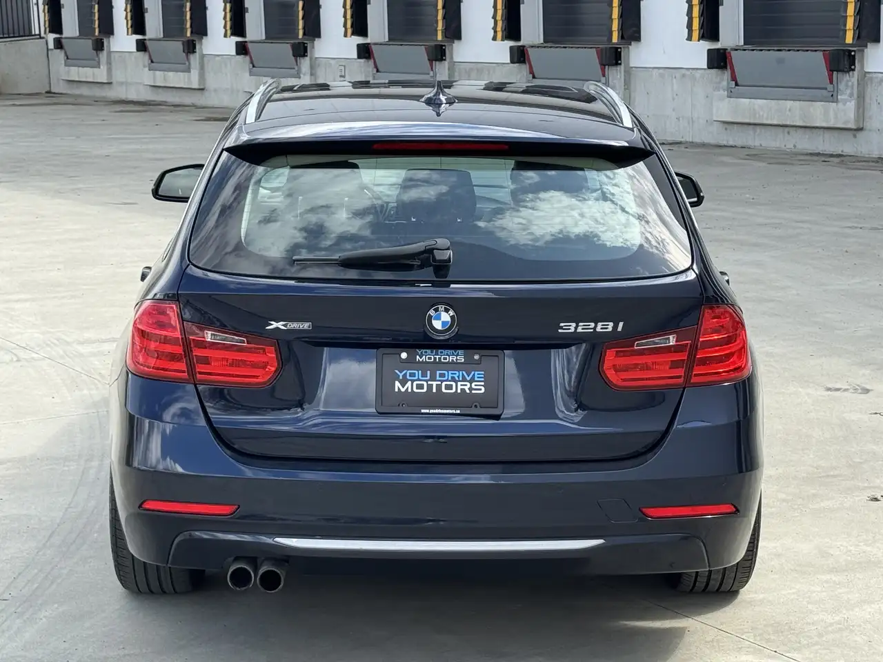 BMW 3 Series снимка BMW 3 Series