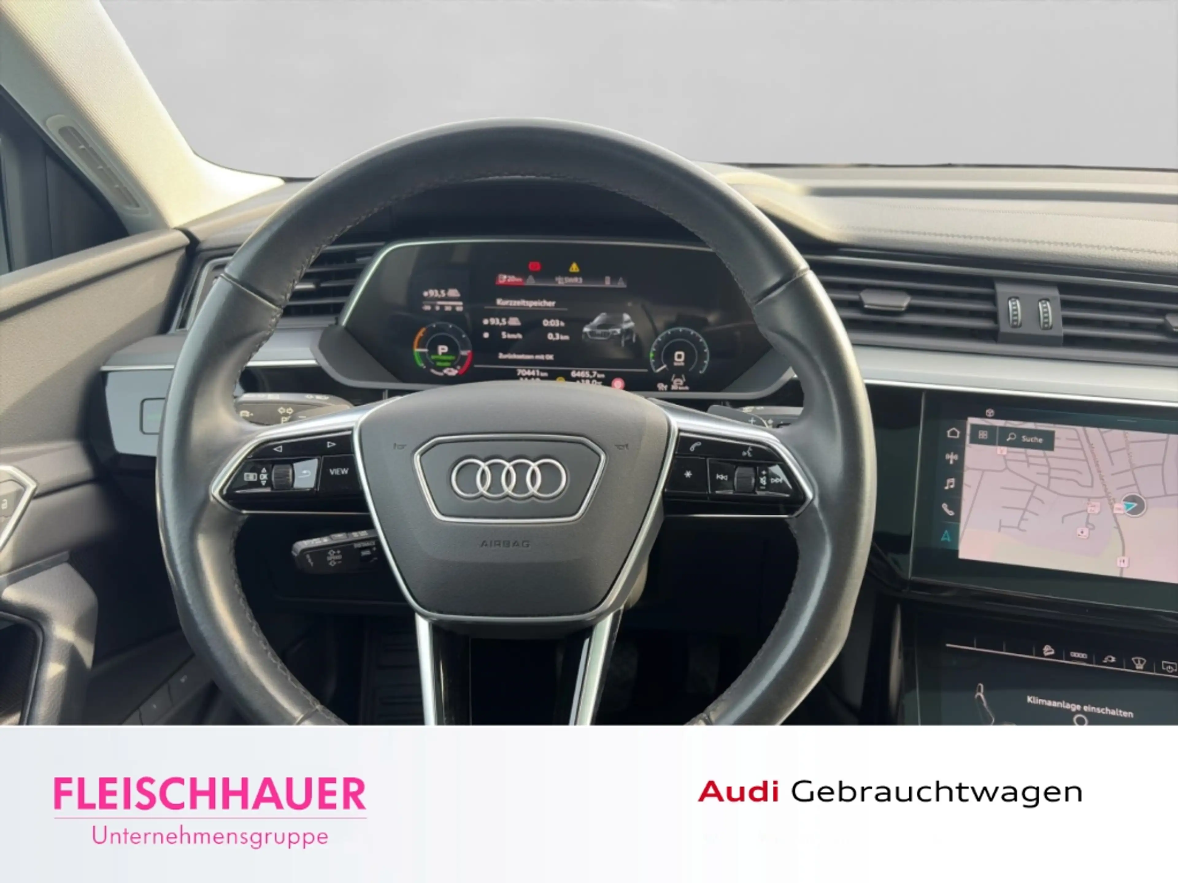 Audi e-tron 55 quattro 300 KW Pano+Leder+TopView+ACC+Matrix+Ca — photo 8