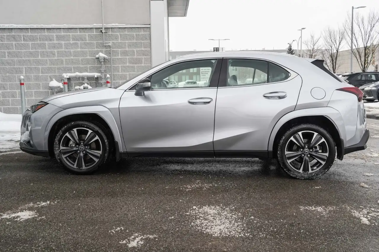 Lexus UX снимка Lexus UX
