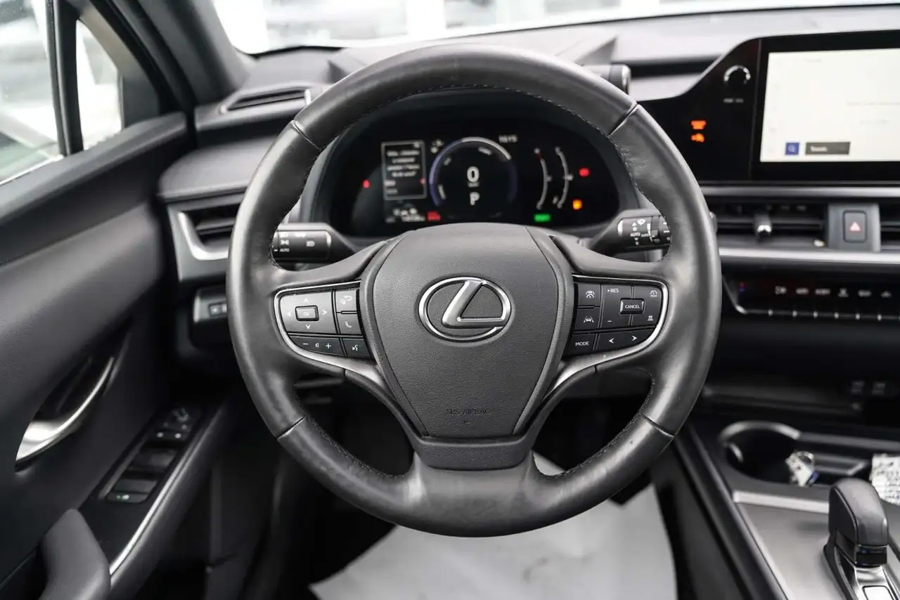 Lexus UX снимка Lexus UX