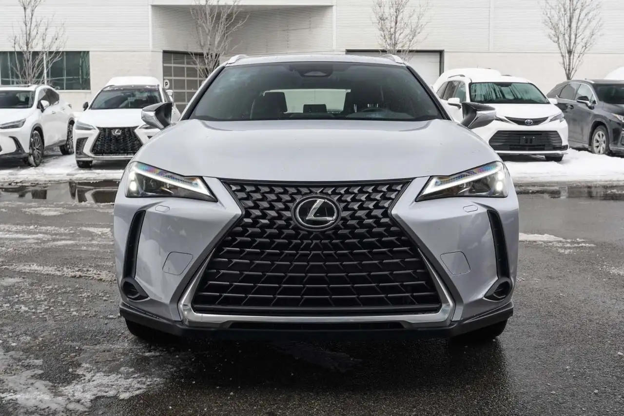 Lexus UX снимка Lexus UX