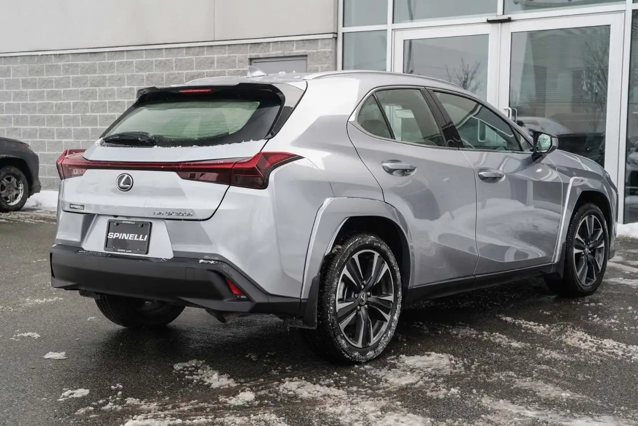 Lexus UX снимка Lexus UX