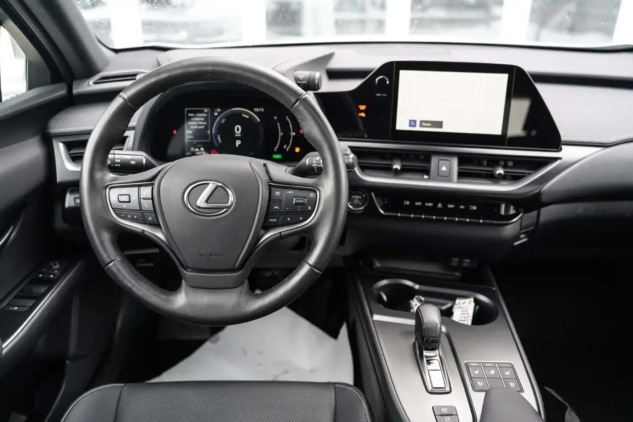 Lexus UX снимка Lexus UX