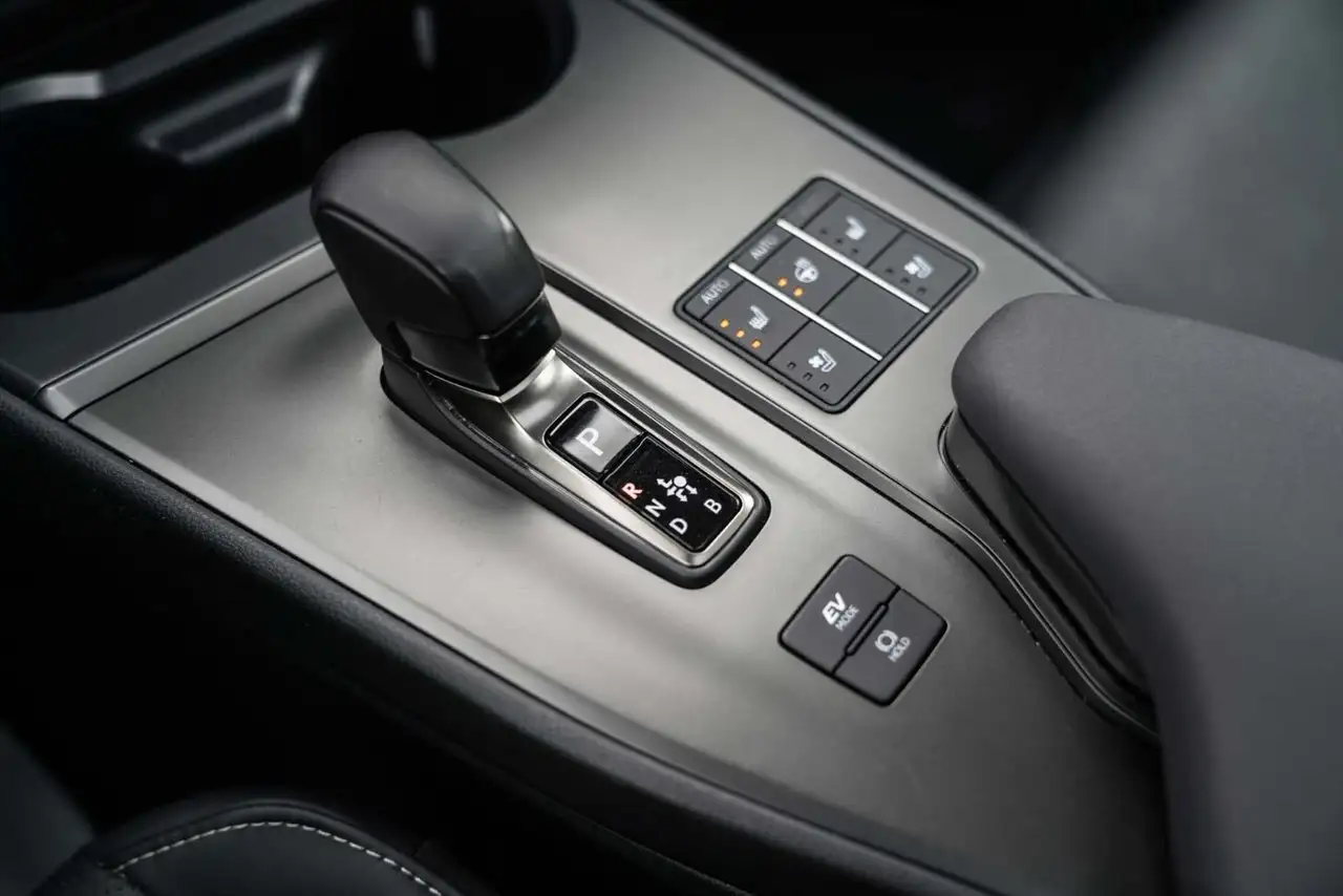 Lexus UX снимка Lexus UX