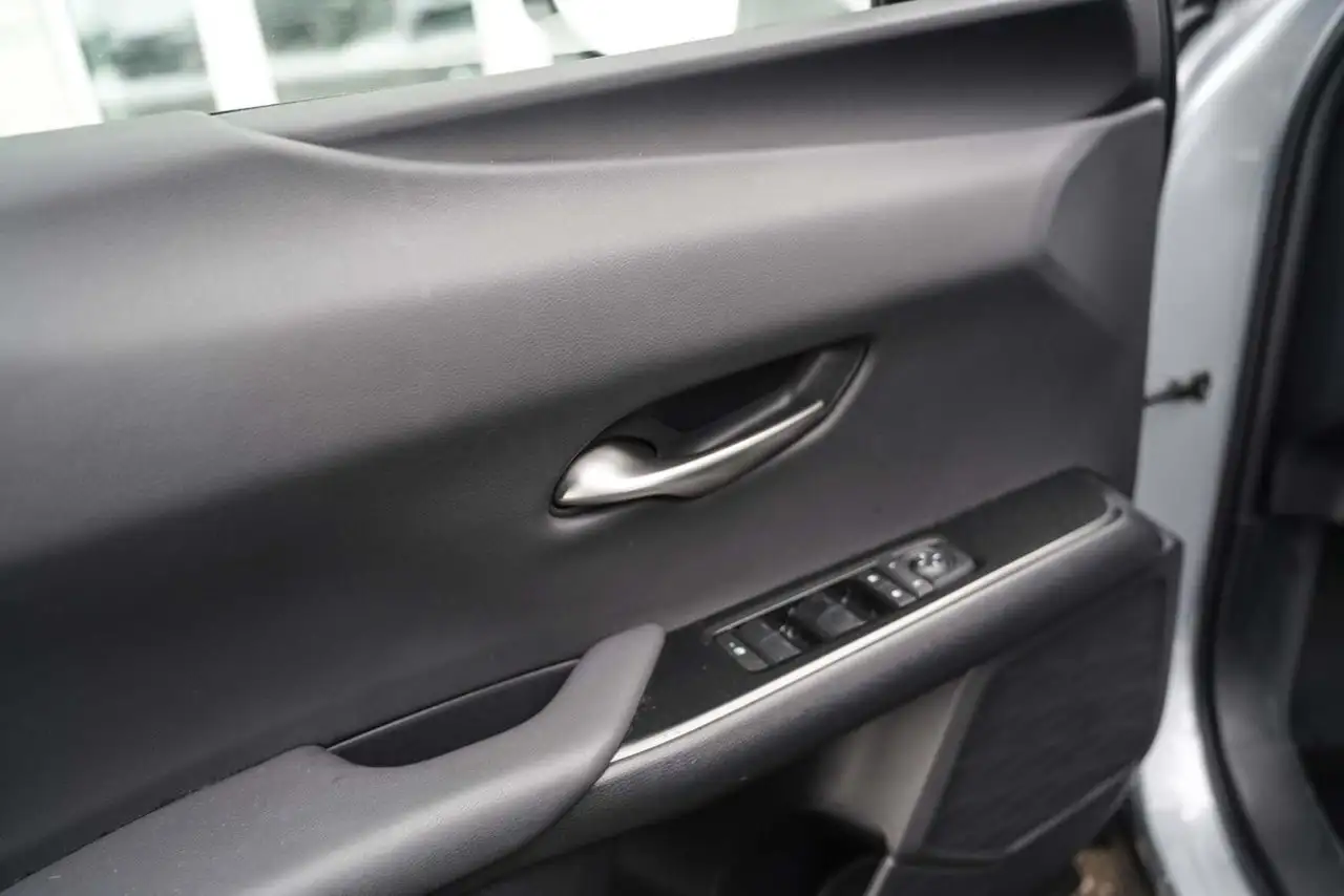 Lexus UX снимка Lexus UX