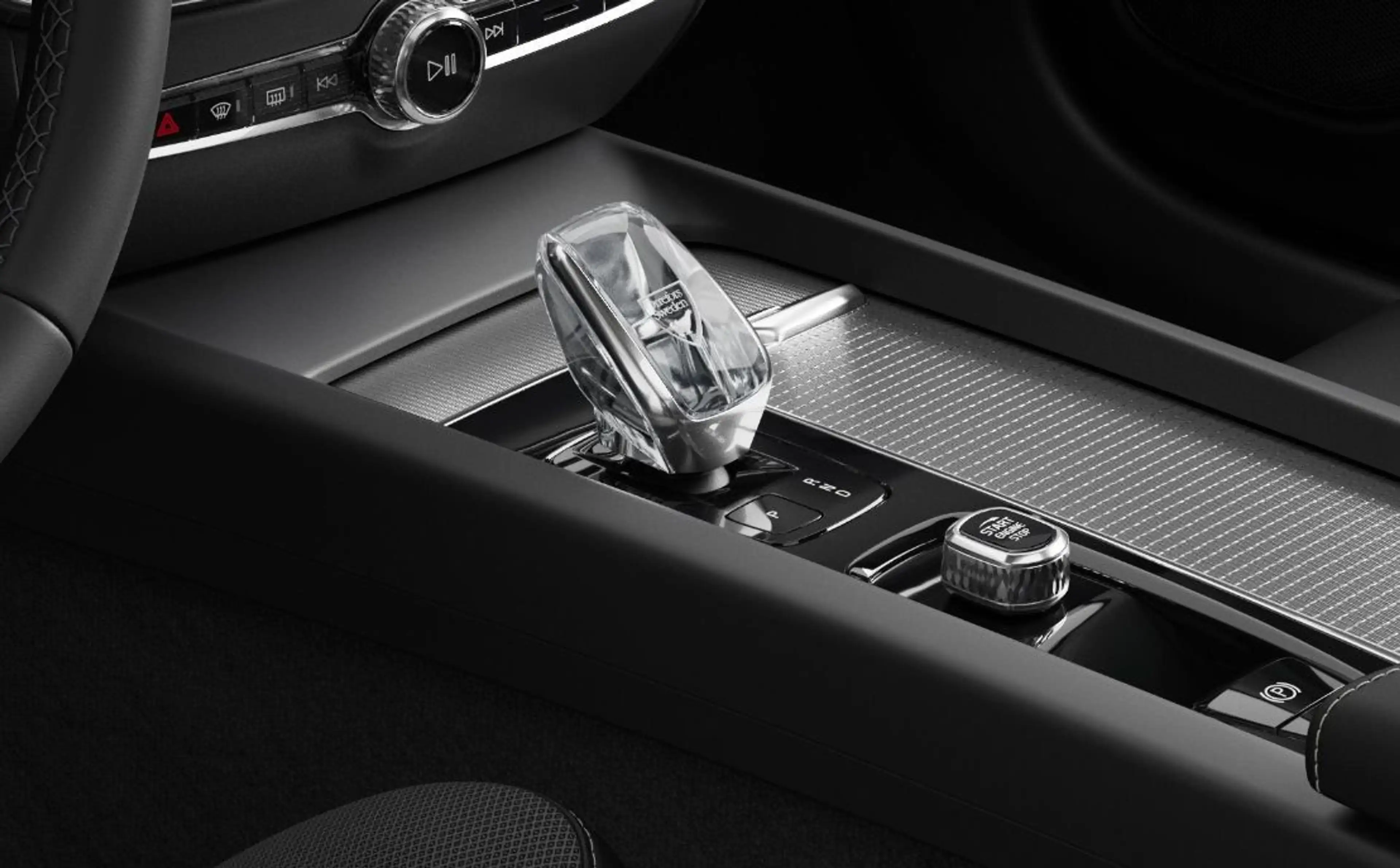 Volvo V60 Kombi B4 (Benzin) Plus Dark ACC+LED+Navi+SHZ — photo 10