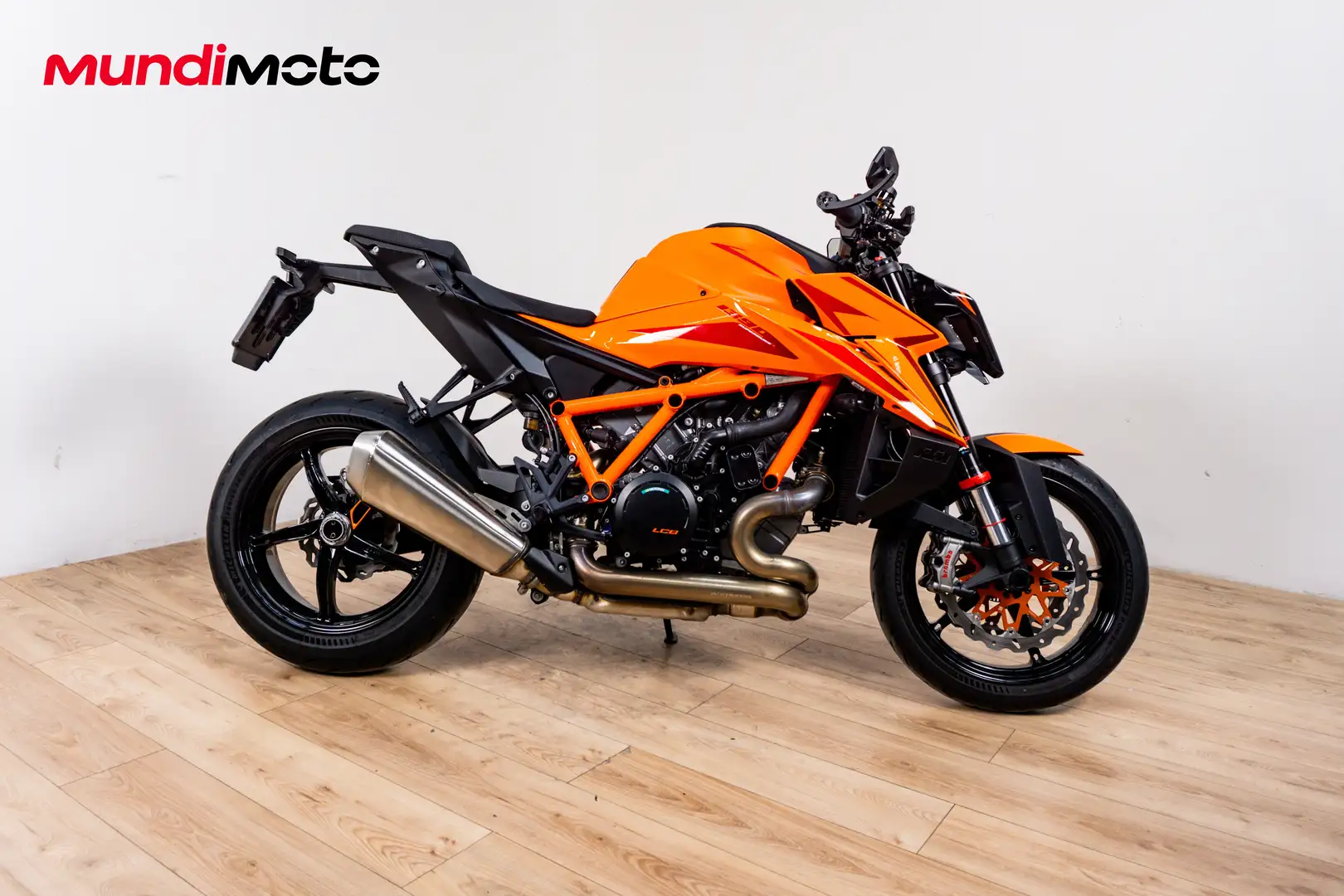 KTM 1390 Super Duke R - 1