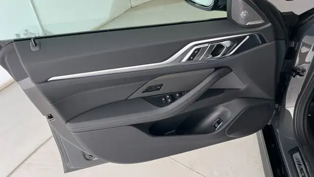 BMW i4 xDrive40 Gran Coupe Ansicht 17