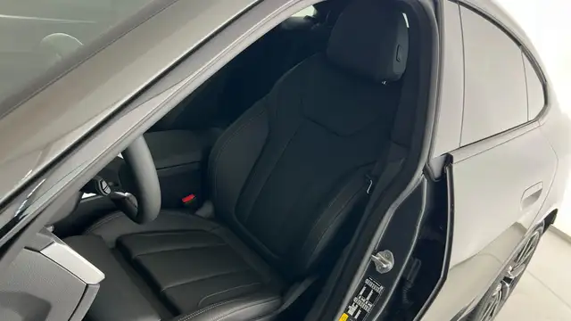 BMW i4 xDrive40 Gran Coupe Ansicht 18