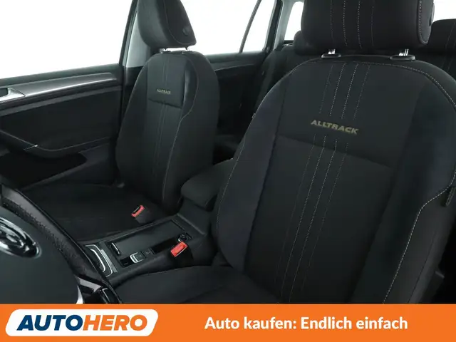 Volkswagen Golf view 10