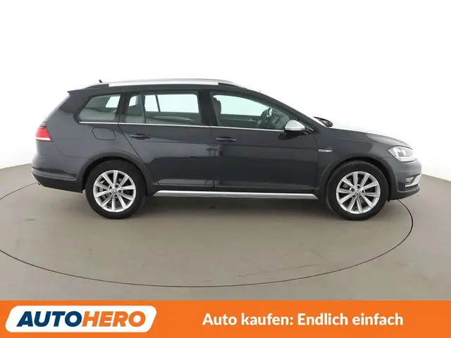 Volkswagen Golf view 7