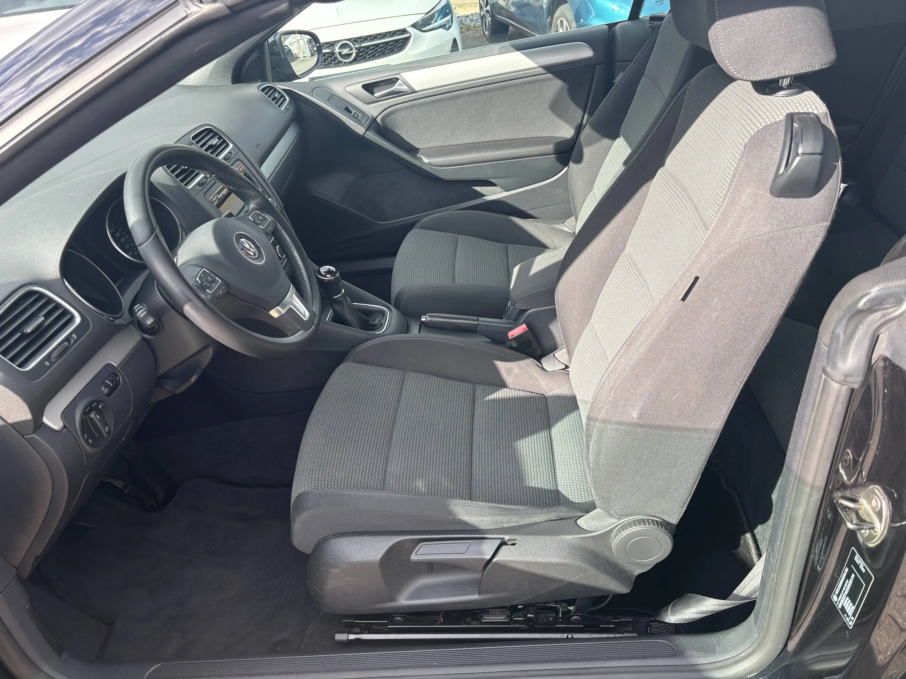 Volkswagen Golf Cabriolet Basis — photo 6