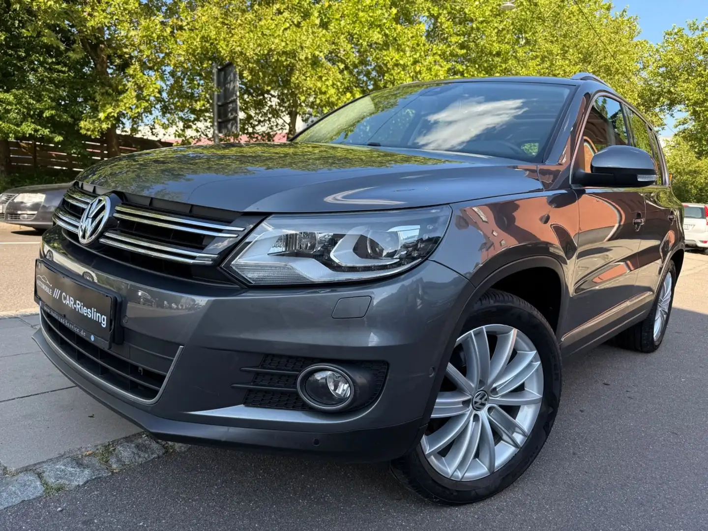 Volkswagen Tiguan Highline/ 4Motion/LEDER/KAMERA/PANORMA/4x4 Grau - 2