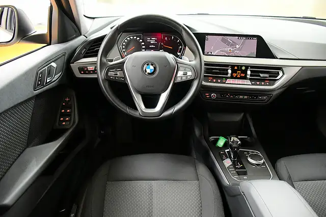 BMW 1 Series view 2