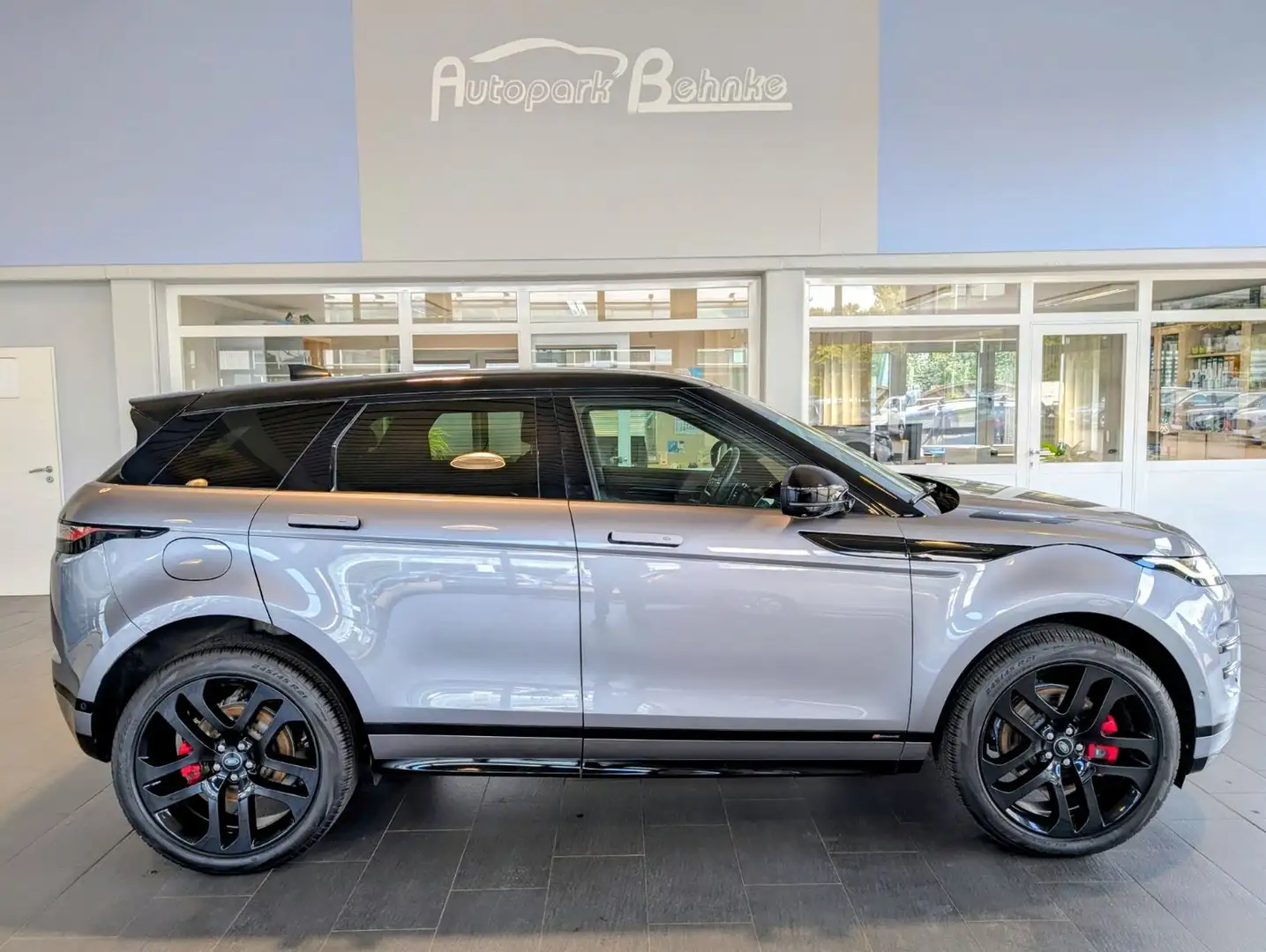 Land Rover Range Rover Evoque P300 R-Dynamic SE Black*AHK Gris - 2