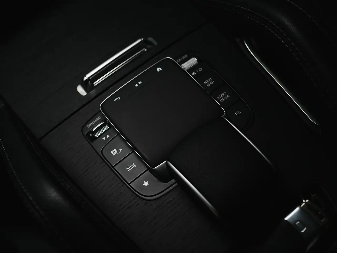 Mercedes-Benz GLE снимка Mercedes-Benz GLE
