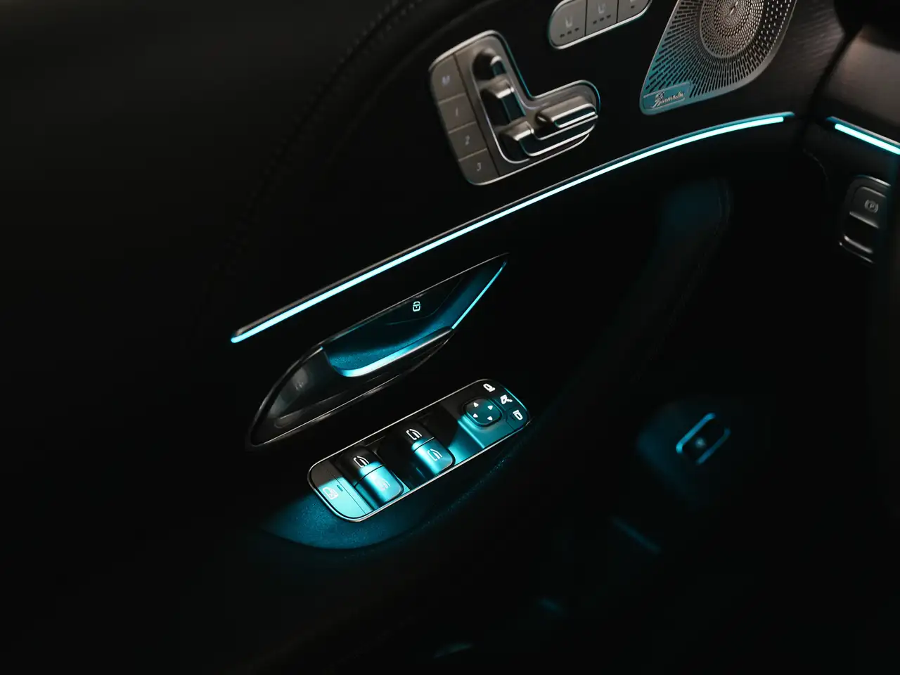 Mercedes-Benz GLE снимка Mercedes-Benz GLE