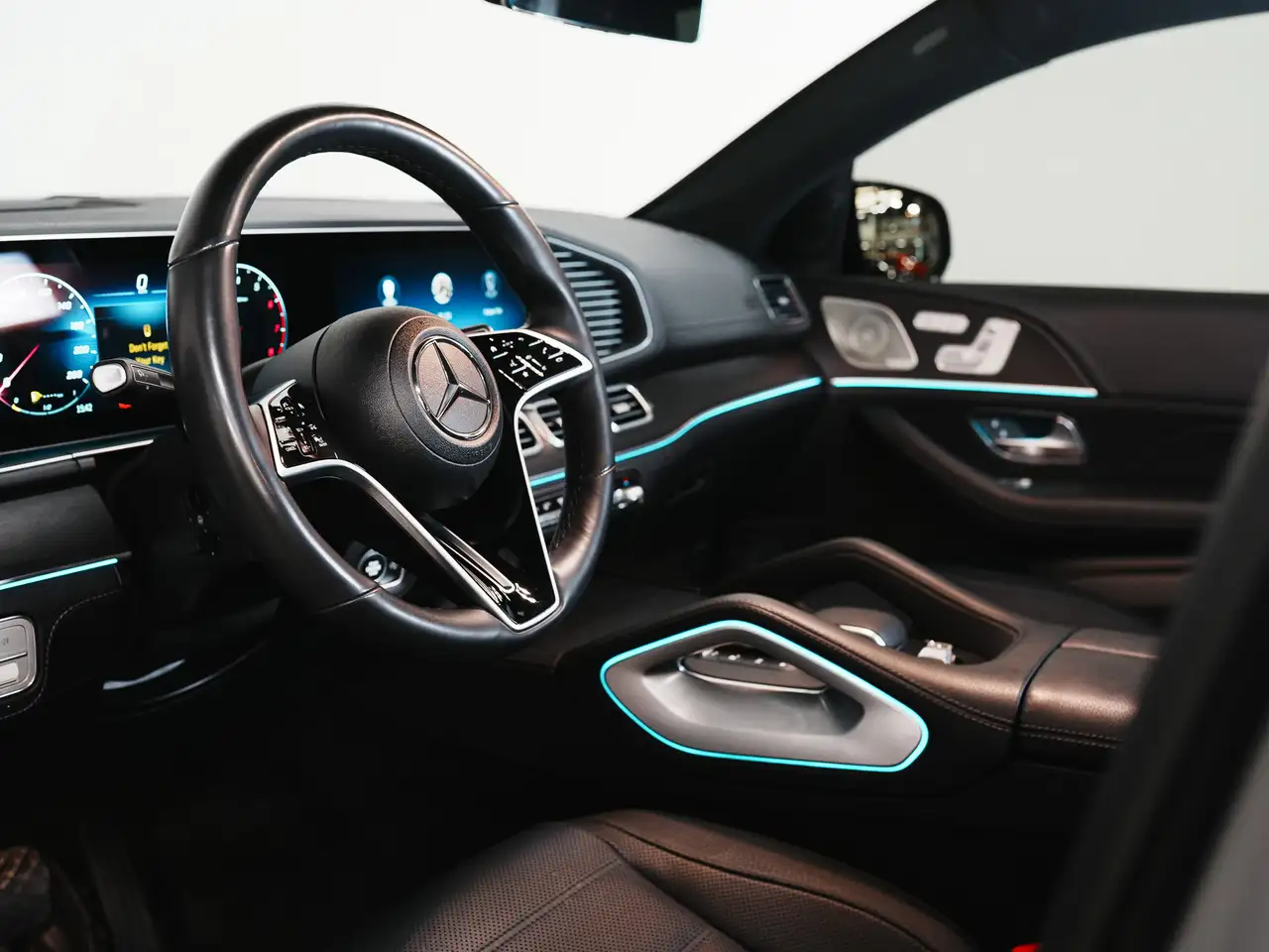 Mercedes-Benz GLE снимка Mercedes-Benz GLE