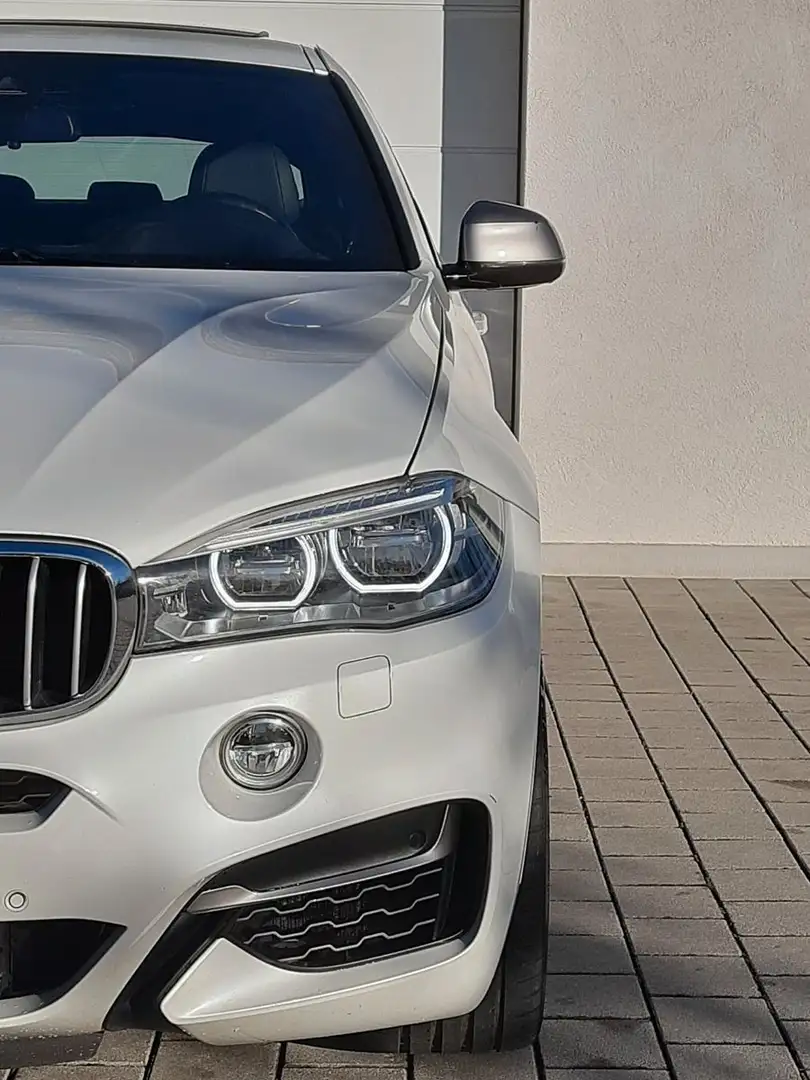 BMW X6 M d/LED/HuD/SDach/360°/H&K/AhK/StdH/20° Blanc - 1