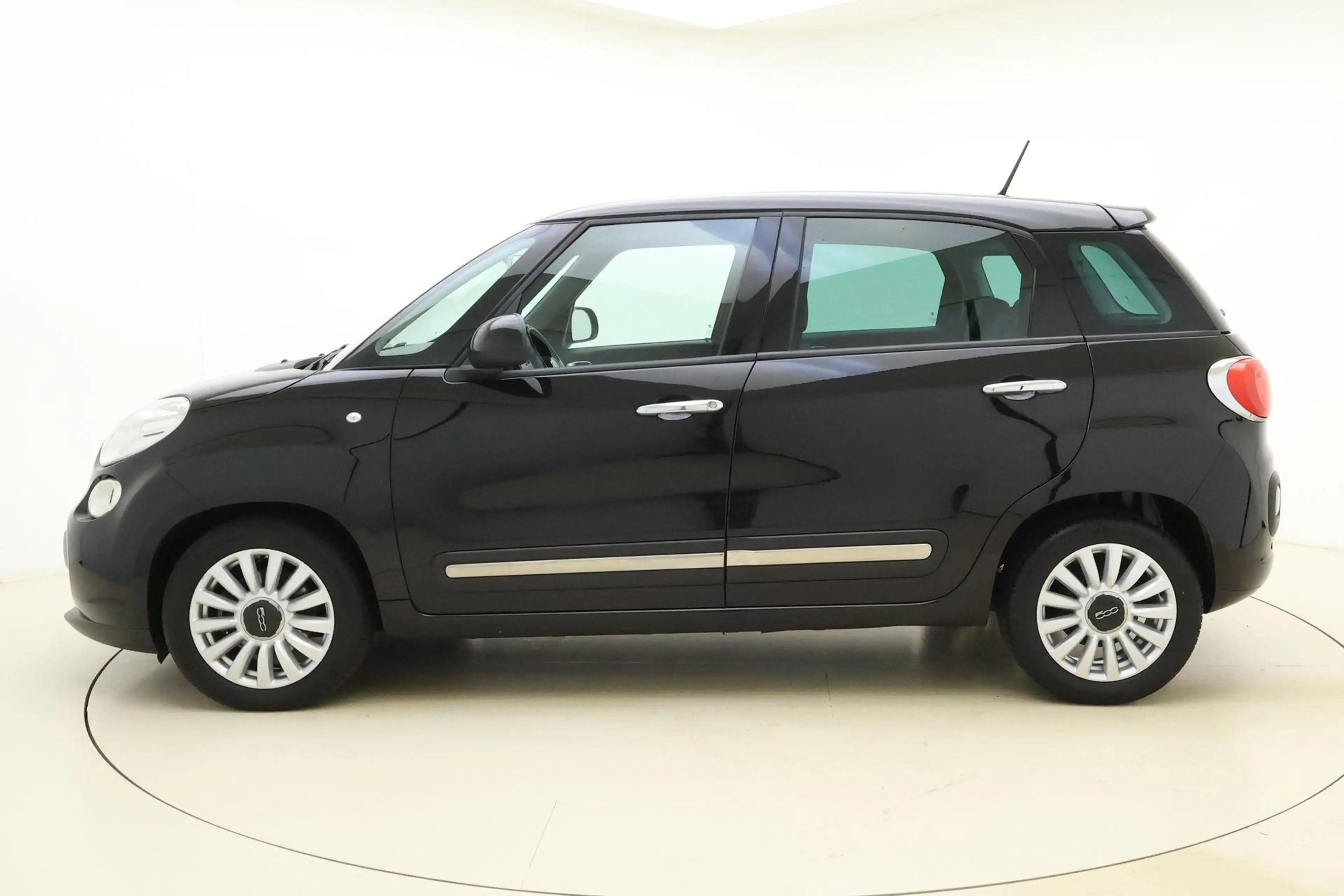 Fiat 500L 0.9 TwinAir Easy Eco | Trekhaak | Airco | Weinig k — photo 5