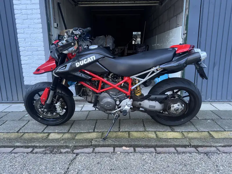 Ducati Hypermotard 1100 - foto 3