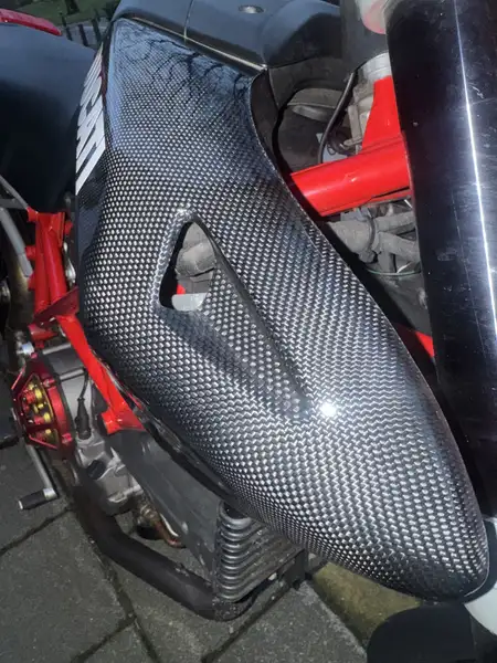 Ducati Hypermotard 1100 - foto 6