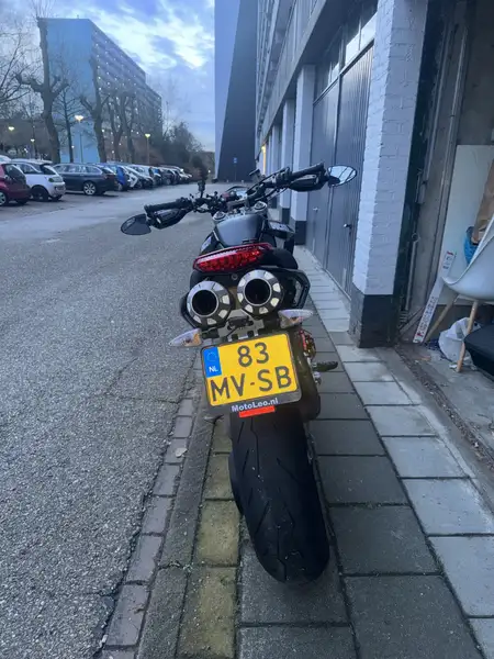 Ducati Hypermotard 1100 - foto 2