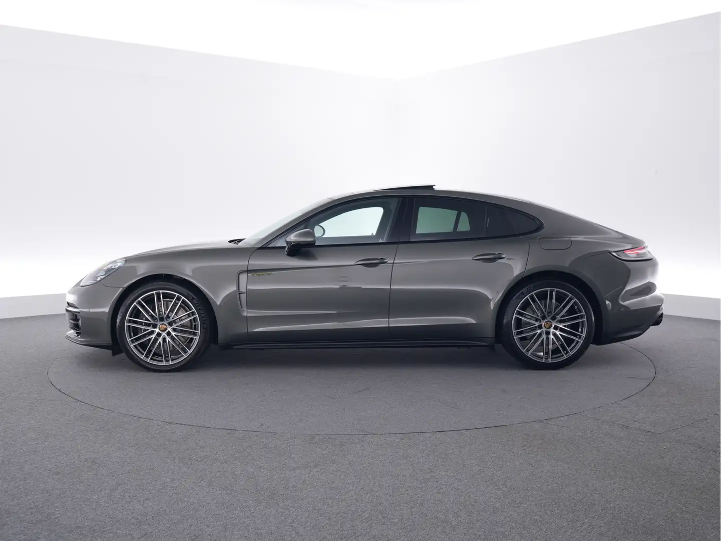 Porsche Panamera 4 E-Hybrid Platinum Edition Groen - 2