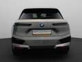 BMW iX xDrive40 77 kWh High Executive Sportpakket / Panor Grijs - thumbnail 5