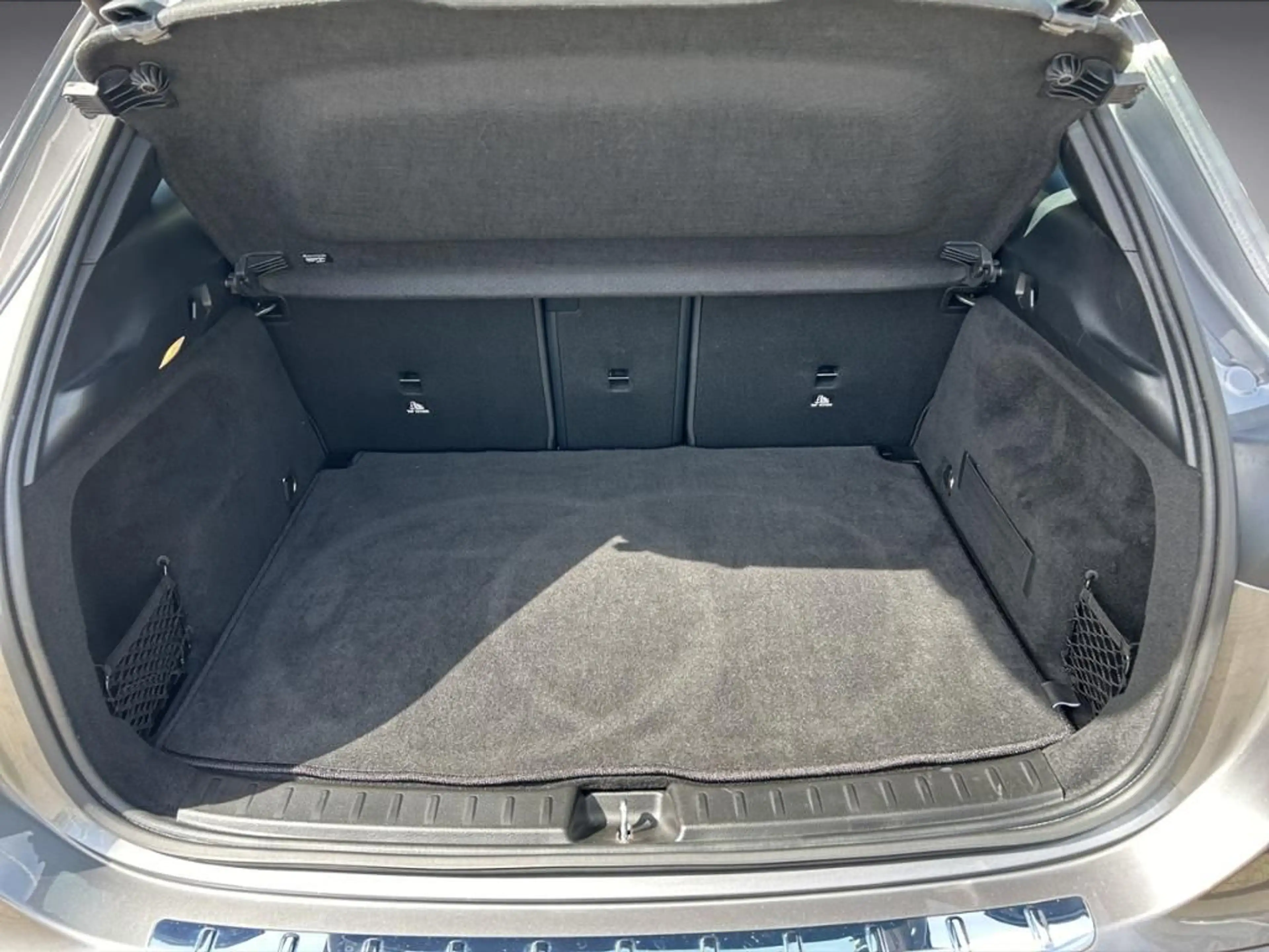 Mercedes-Benz GLA 180 d*ADVANCED*LED*KAMERA*PDC*MBUX* — photo 13
