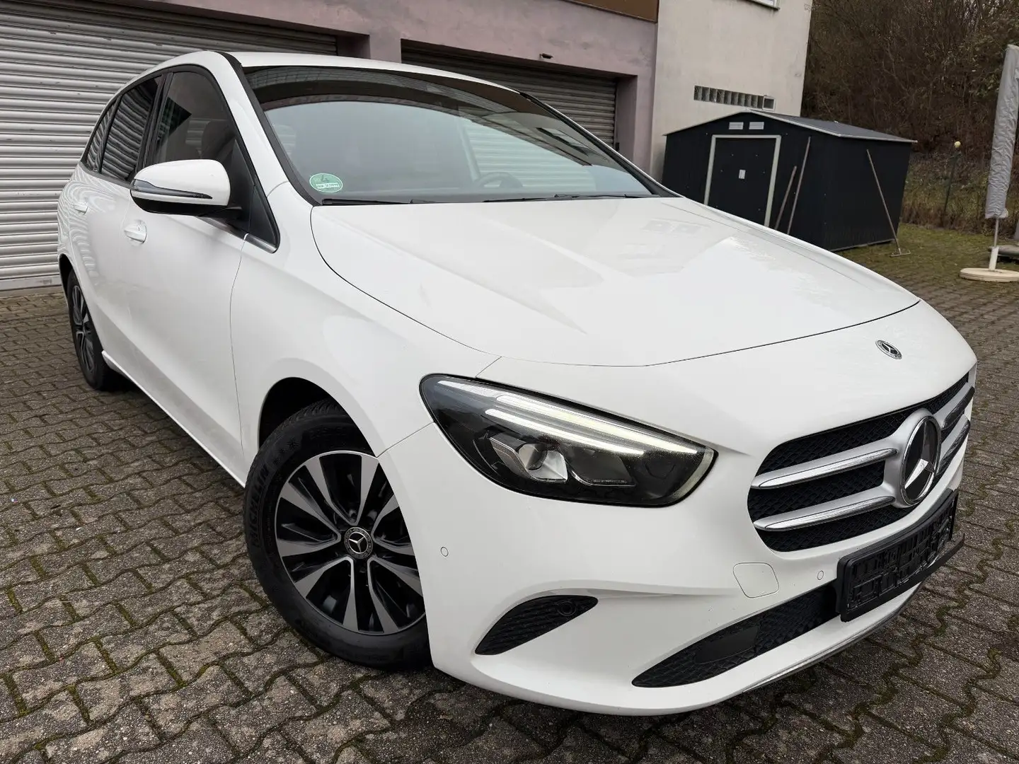 Mercedes-Benz B 180 d-Autom.-NUR 96 TKM-AHK Blanc - 1
