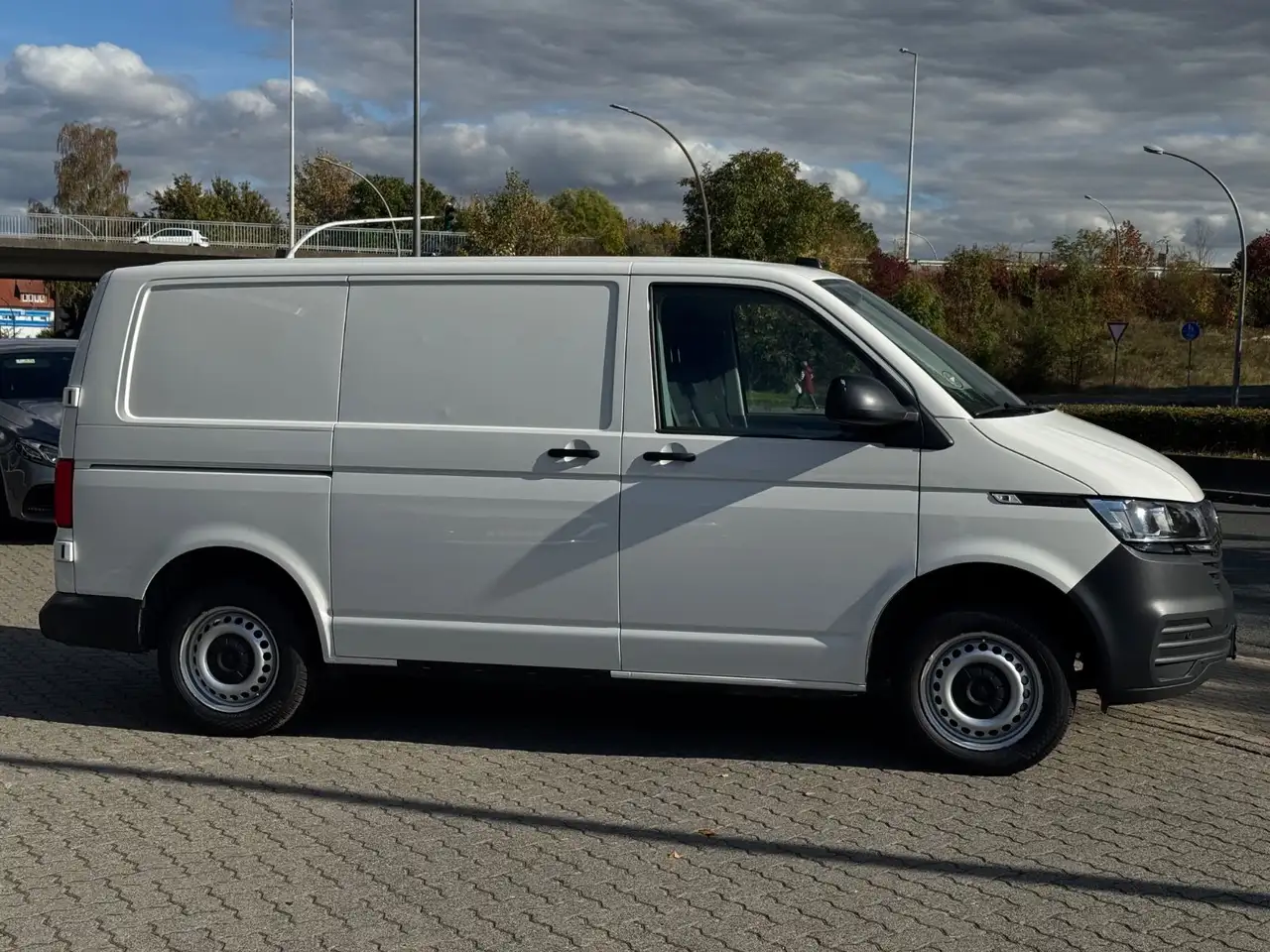 2021 Volkswagen T6 Transporter T6.1 Transporter Kasten AHK 81kW STHZ KLIMA, photograph 4