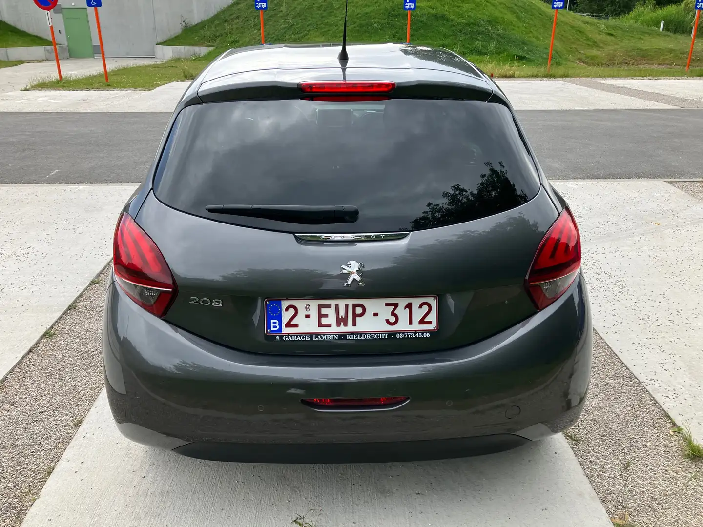 Peugeot 208 208 82 VTI Style Grijs - 2