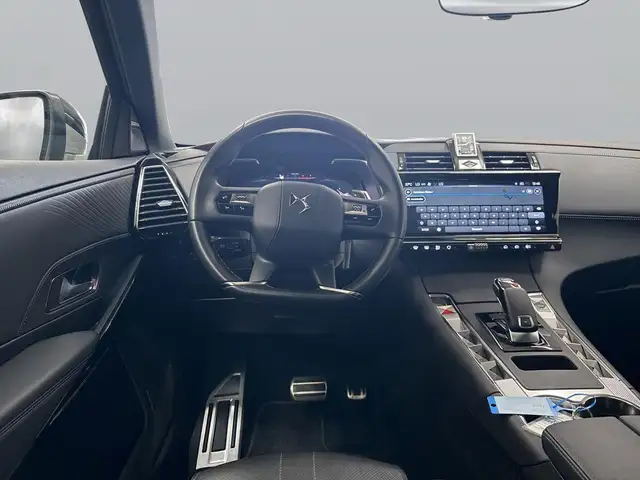 DS Automobiles DS 7 view 15