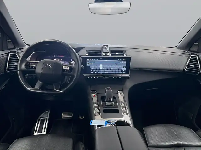 DS Automobiles DS 7 view 12