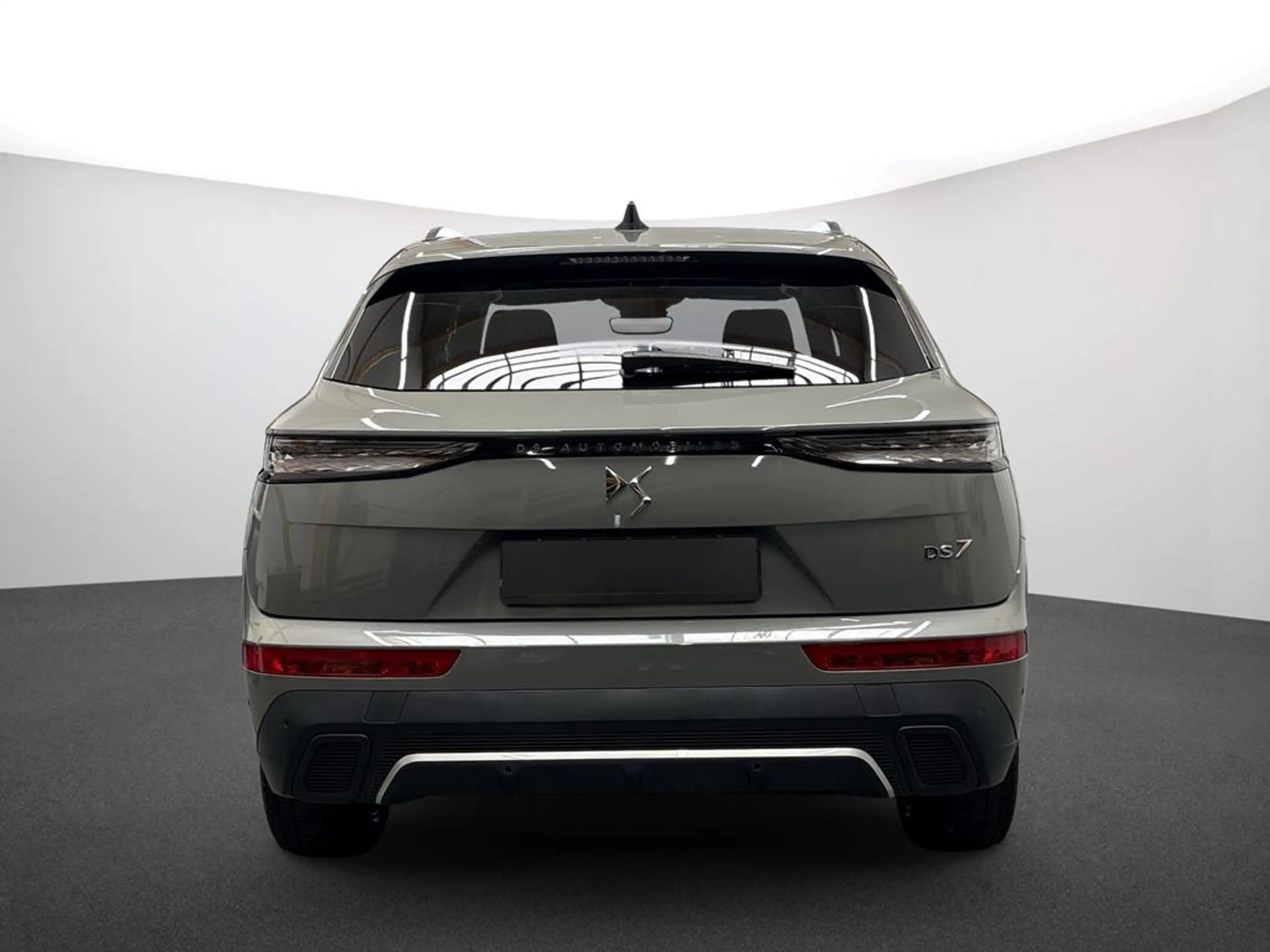 DS Automobiles DS 7 Opera Blu HDI 130 — photo 4