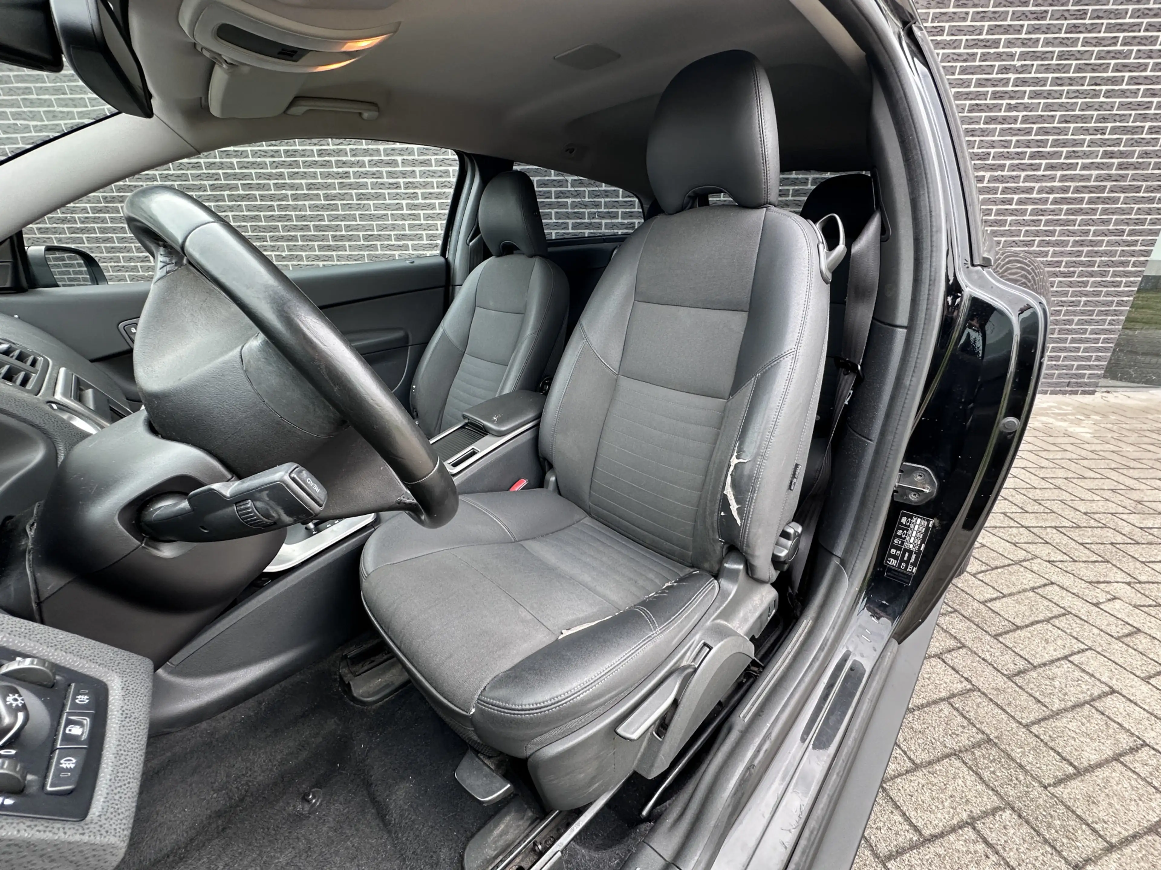 Volvo C30 2.5 T5 Momentum | Airco | Cruise Control — photo 2