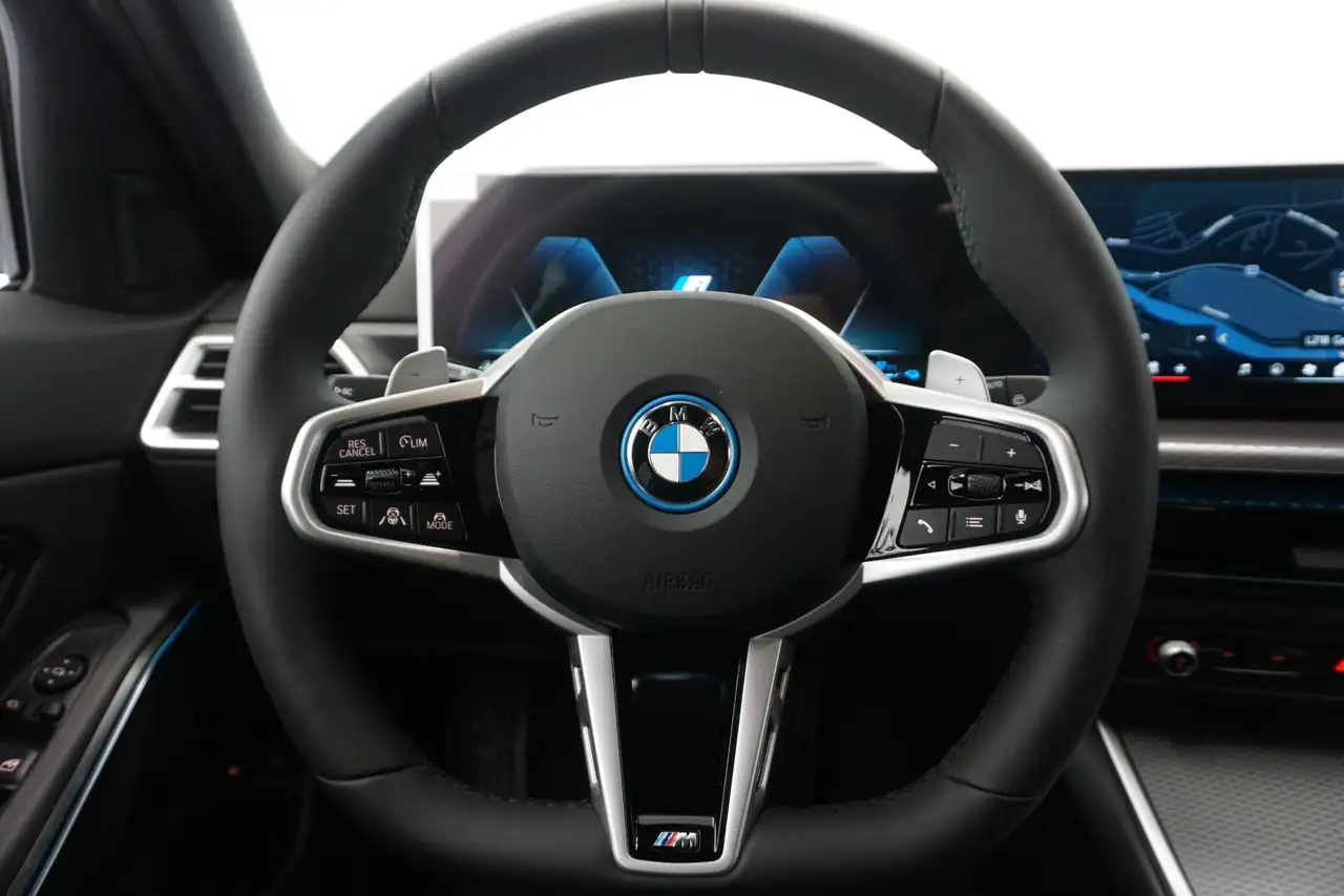 BMW 3 Series 2026 — фото 12