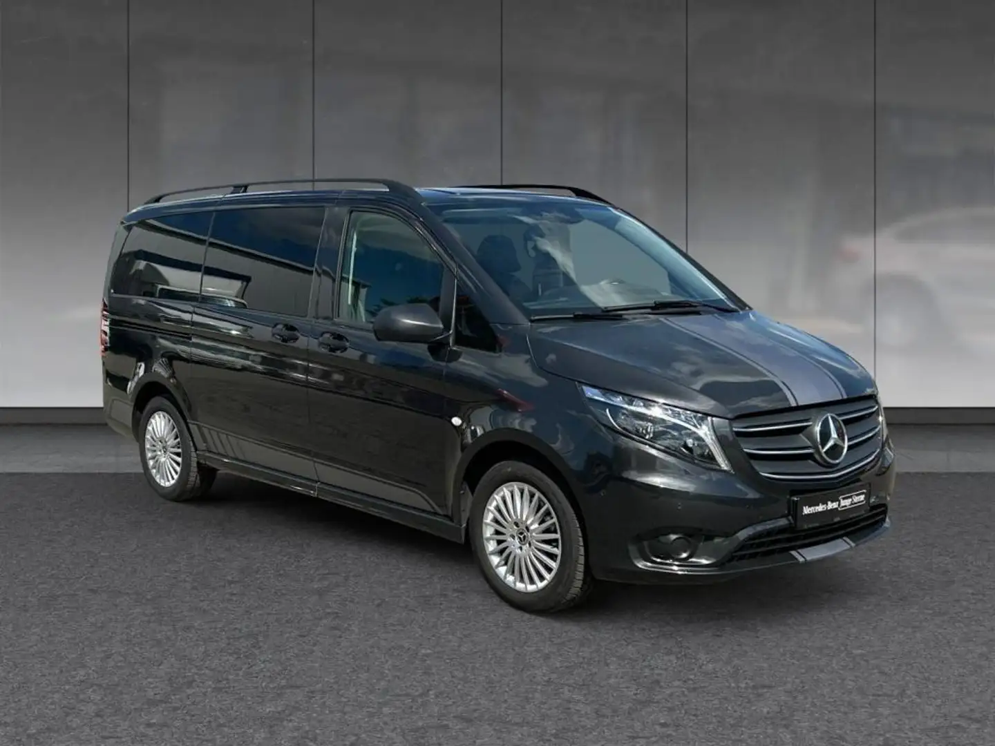 Mercedes-Benz Vito 124 CDI Tourer PRO Line Sport DISTR+STHZG+AHK Grijs - 2