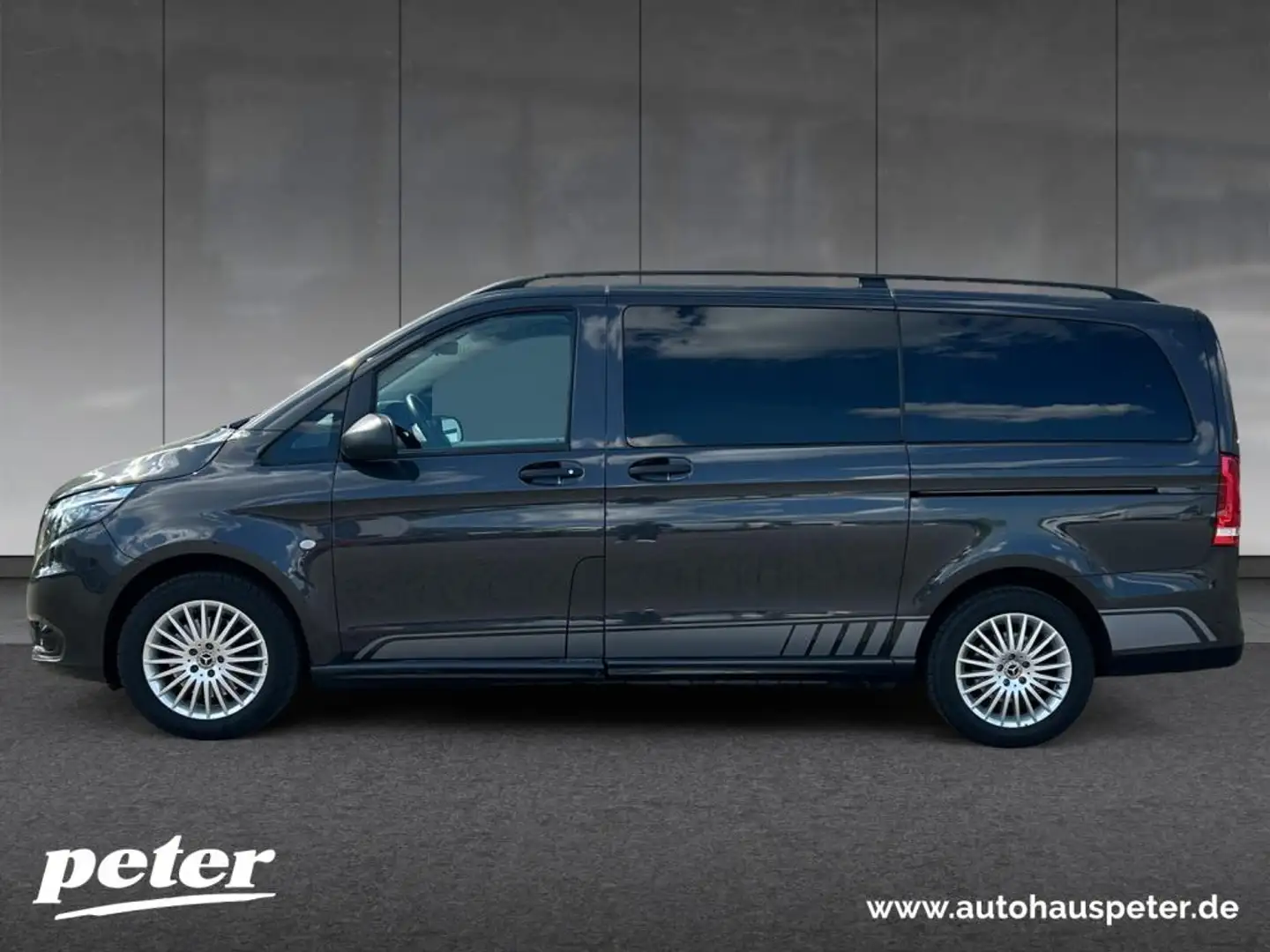 Mercedes-Benz Vito 124 CDI Tourer PRO Line Sport DISTR+STHZG+AHK Gris - 2