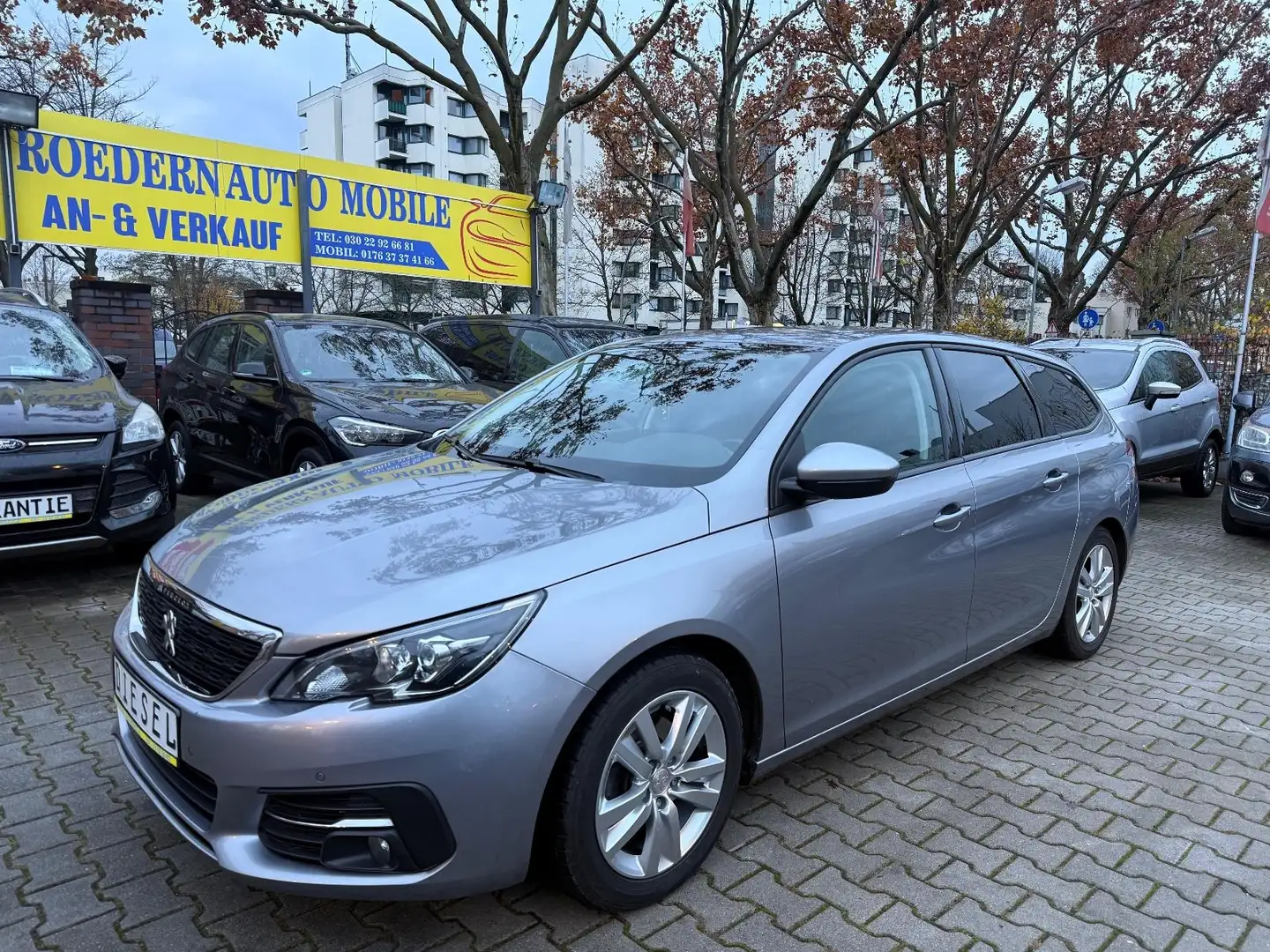 Peugeot 308 SW Active 1.hand Argent - 1