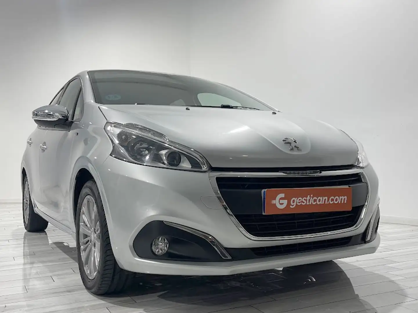 Peugeot 208 1.2 PureTech S&S Allure 110 Gris - 2