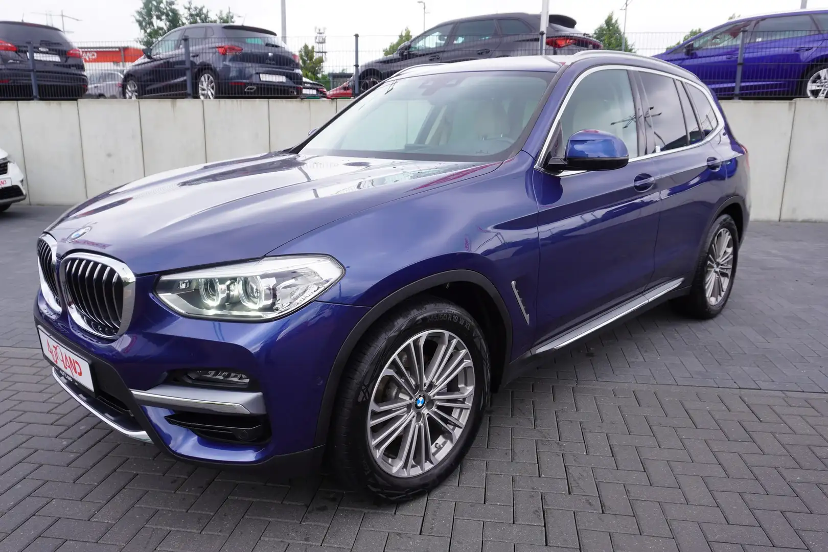 BMW X3 xDrive 20 d Luxury Line Aut. LED Navi Kamera Blauw - 2