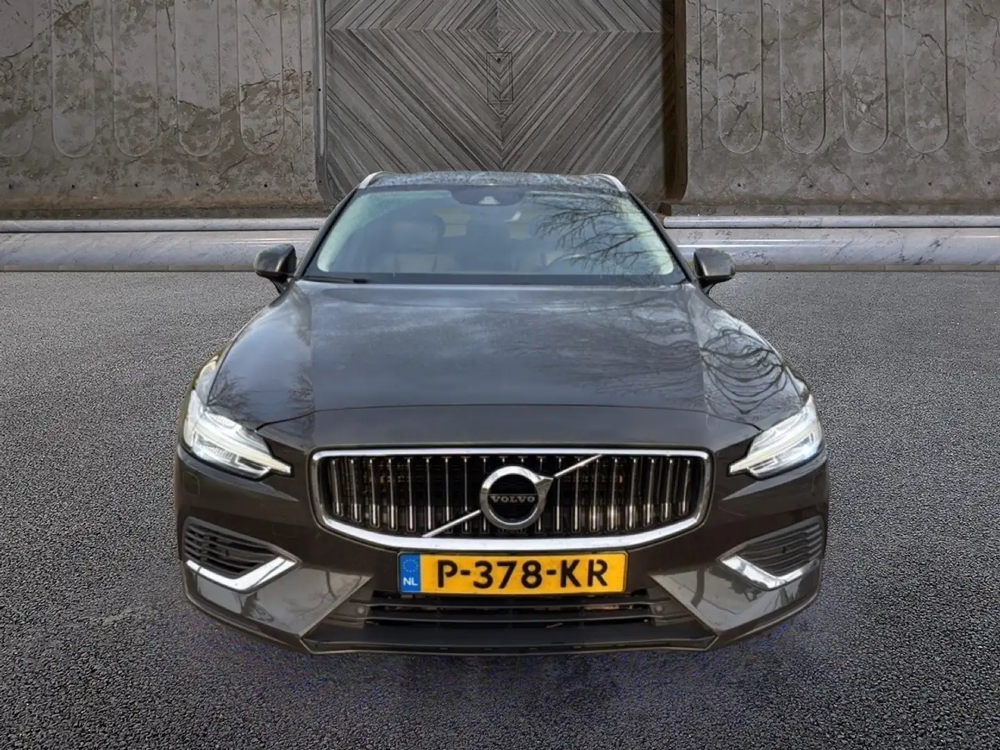 Volvo V60 2.0 T6 Recharge AWD R-Design Gris - 2