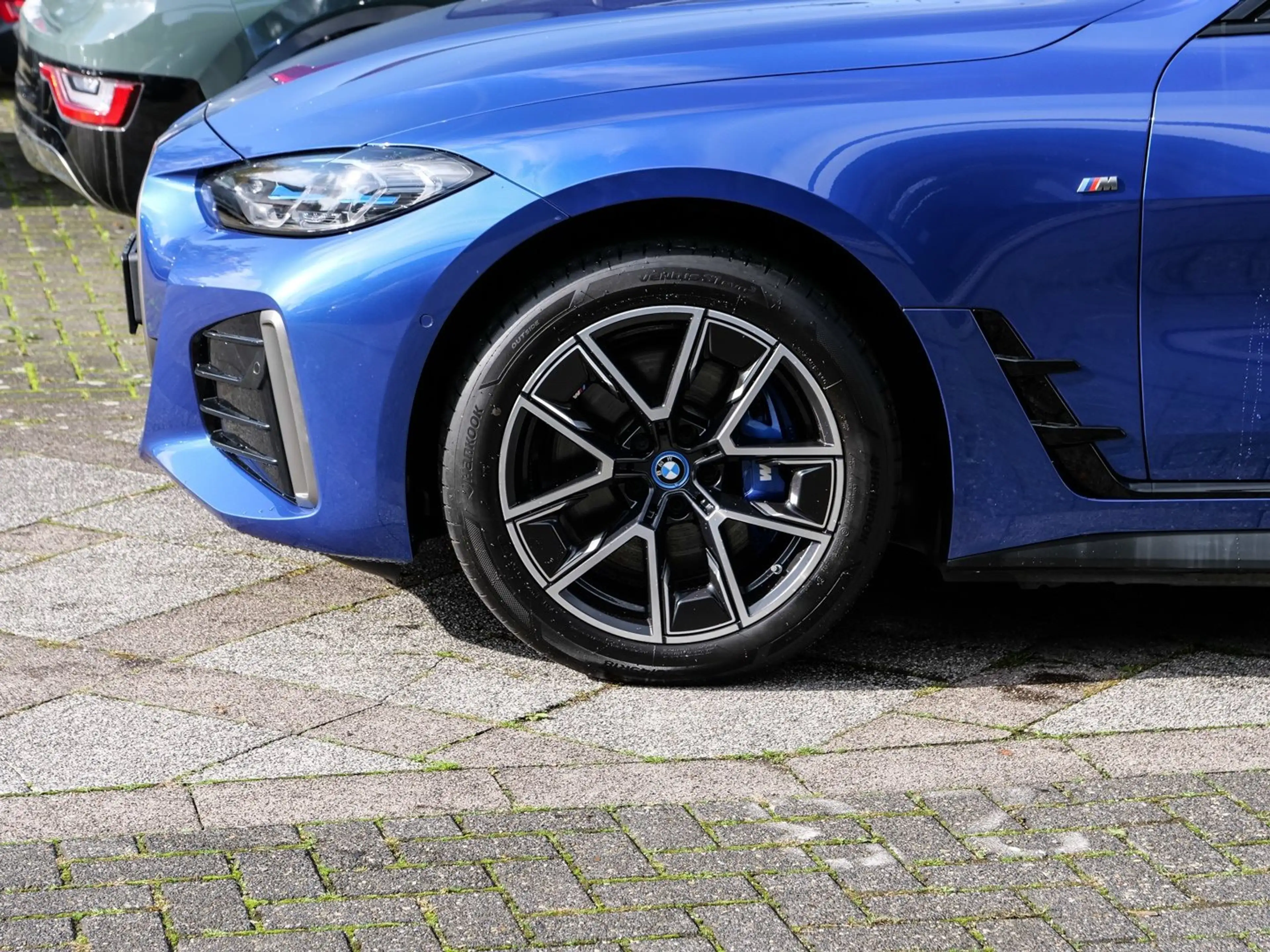 BMW i4 M50 M Sport AHK RFK NAVI Standh. LED Laser — photo 6